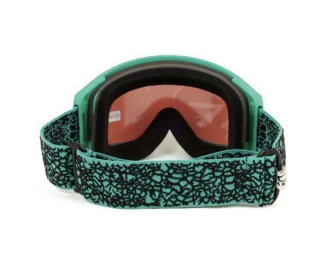 OAKLEY オークリー  OO7105-48Flight Tracker