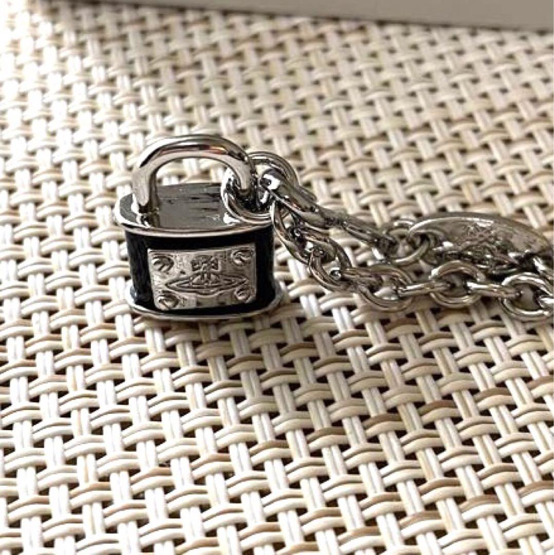 Vivienne Westwood 南京錠パトロックペンダントネックレス