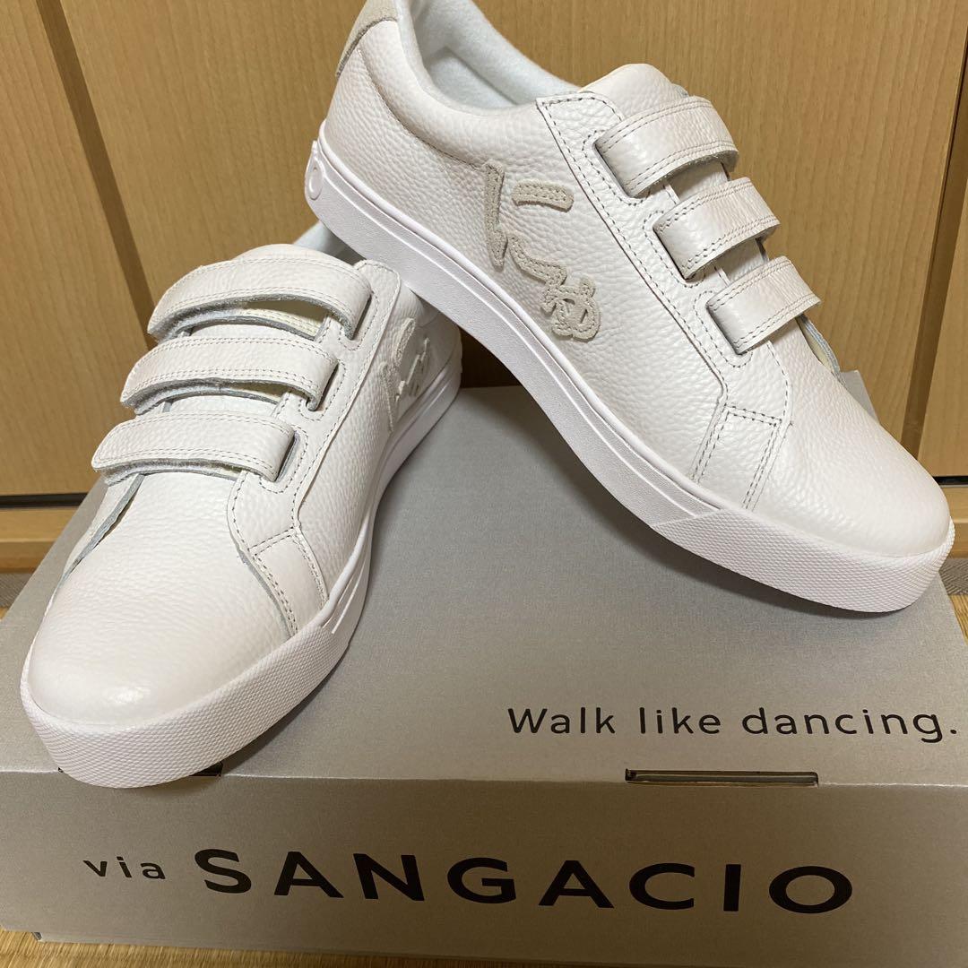 未使用☆Sangacio スマーフデザイン スニーカー 新品未使用】SANGACIO限定スニーカー にゅ～ず『OFF COAT』箱