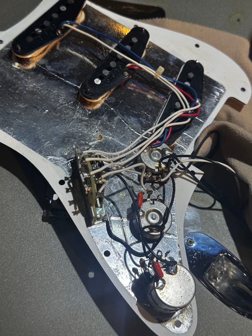 ジャンク品 Fender American Standard 1992年製 ジャンク品 Fender American Standard 1992年製