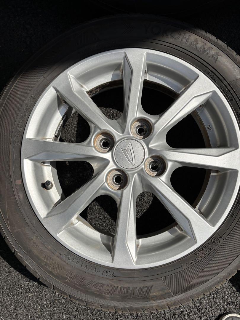 ① ダイハツ YOKOHAMA 14インチ 155/65R14 タイヤ ホイール