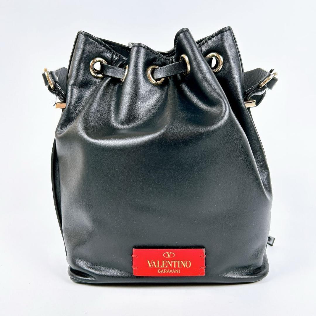 極美品✨VALENTINO GARAVANI バケット ショルダーバッグ レザー 極美品✨VALENTINO GARAVANI バケット ショルダーバッグ レザー