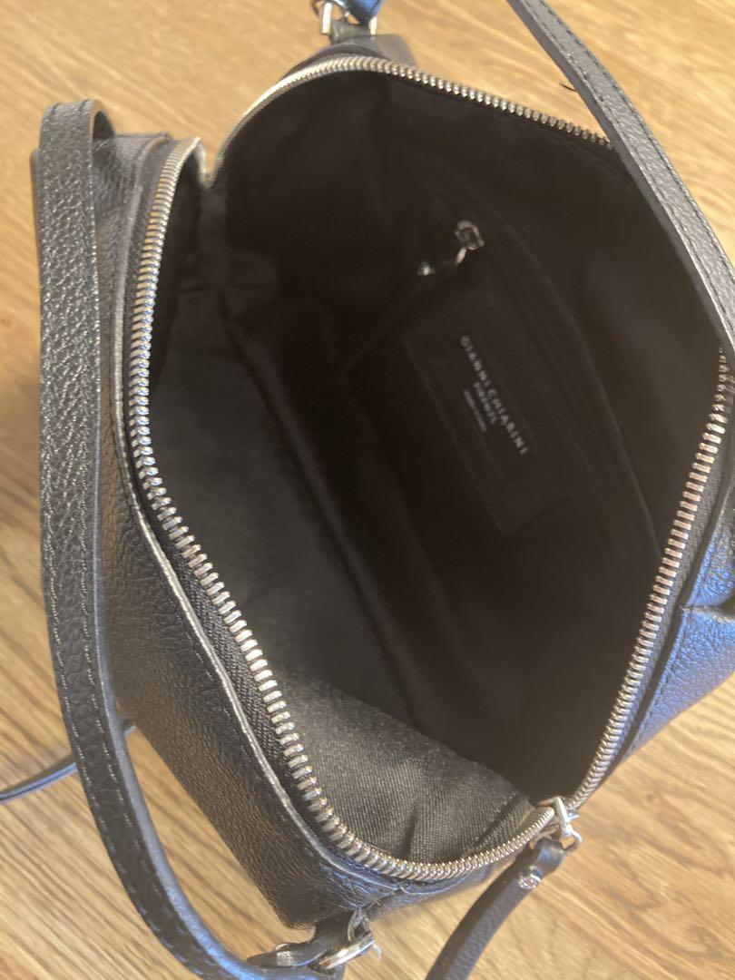 GIANNI CHIARINI ブラックレザーバッグ GIANNI CHIARINI ブラックレザーショルダーバッグ