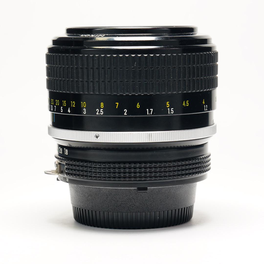 【バランス】動作◎ ニコン Ai Nikkor 85mm F1.8 397