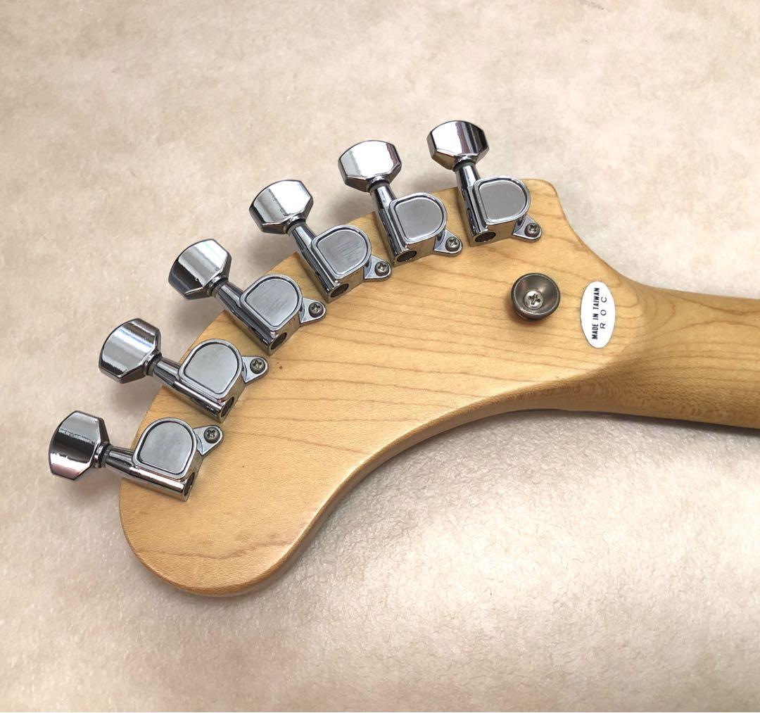 【美品】ZO-3 ミントグリーン アンプ内蔵ミニギター ヘッドフォン端子付