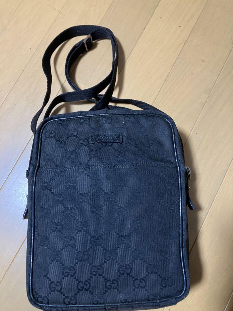 GUCCI ブラック GGパターン ショルダーバッグ