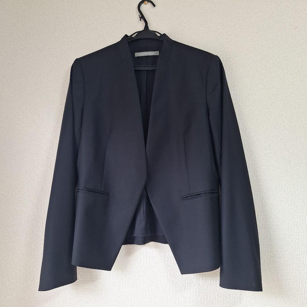 濃紺スーツ　theory luxe