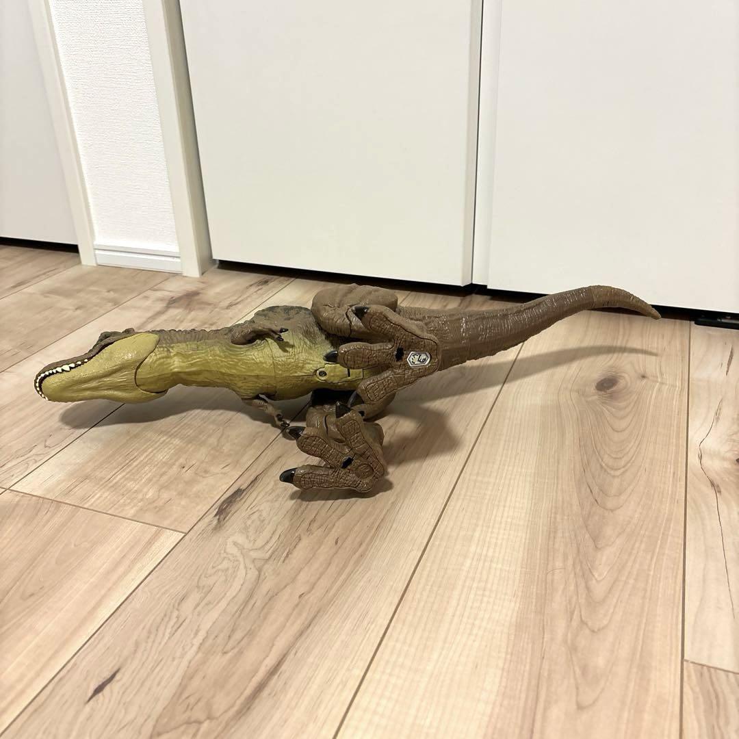 恐竜3体セット　ティラノサウルス　スピノサウルス