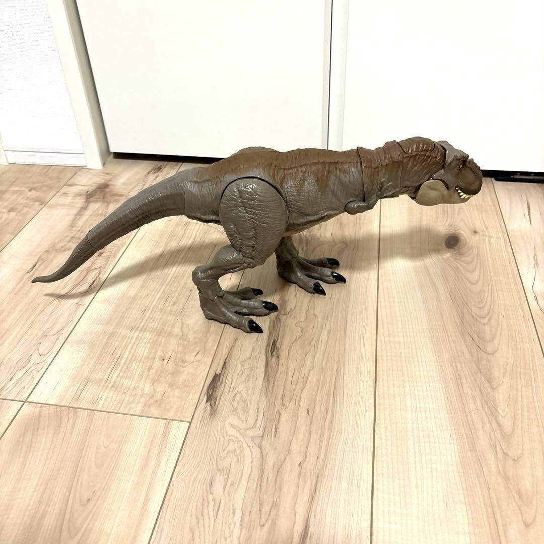 恐竜3体セット　ティラノサウルス　スピノサウルス
