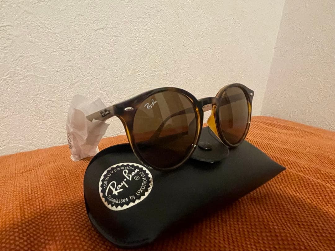 Ray-Ban RB2180Fモデル