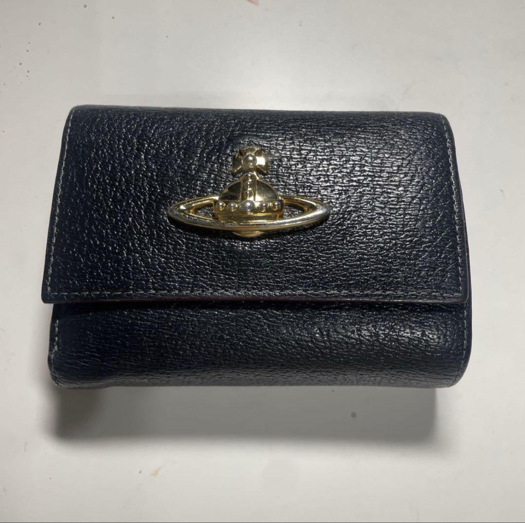 黒 レザー 三つ折り財布 金色ロゴ