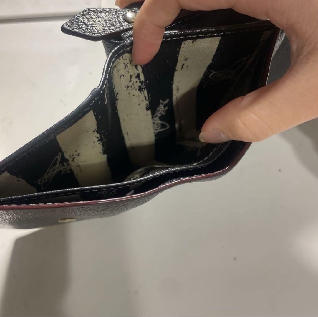 黒 レザー 三つ折り財布 金色ロゴ