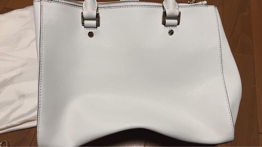 レビュー高評価の商品！ MICHAEL KORS 保存袋付き ホワイトバッグ バッグ