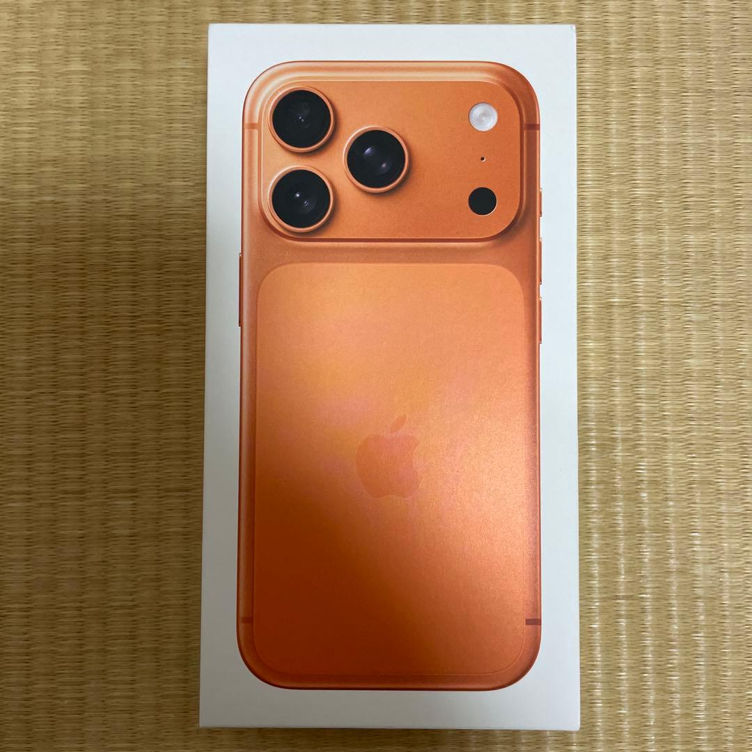 Apple iPhone 17 Pro オレンジ 本体