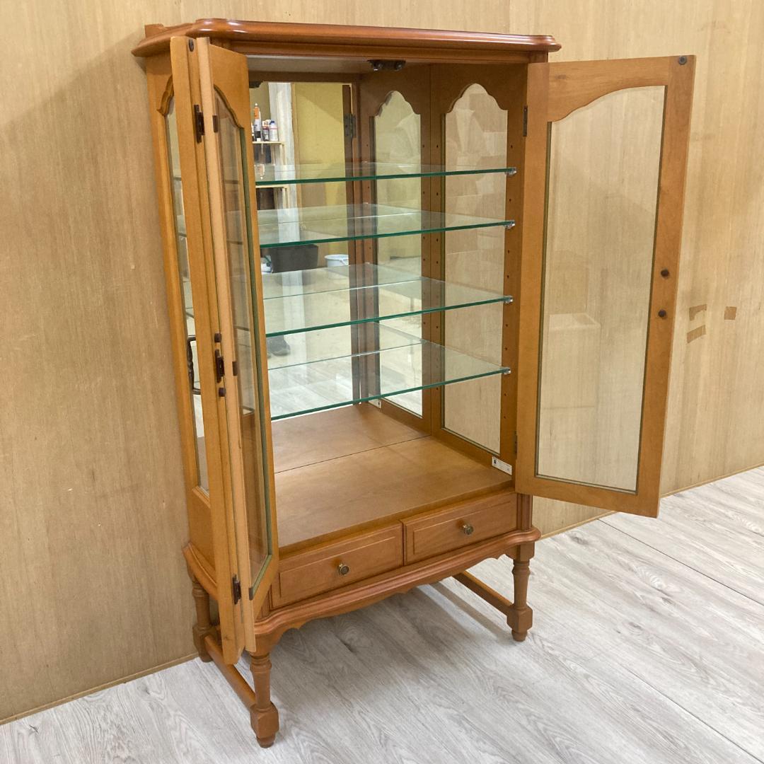 冨士ファニチア　飾り棚　カップボード　ガラスキャビネット　コレクションケース