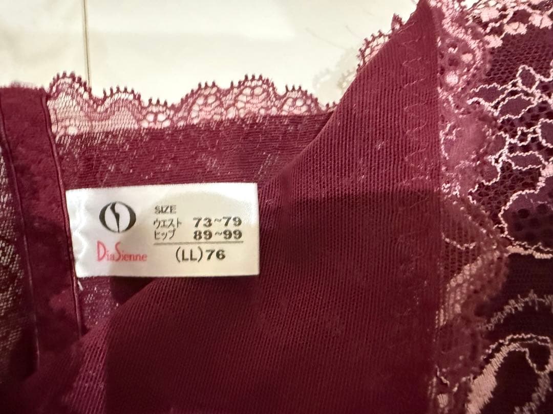 バーガンディ レースボディスーツ バーガンディ レースボディスーツ