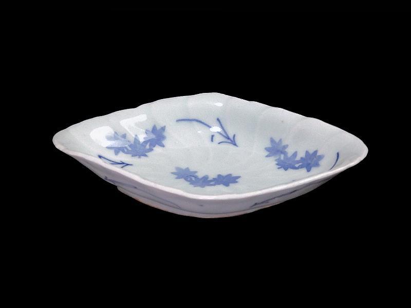 激安正規品 古伊万里 こんにゃく印判 江戸中期 菱形変形小皿 紅葉の図 工芸品