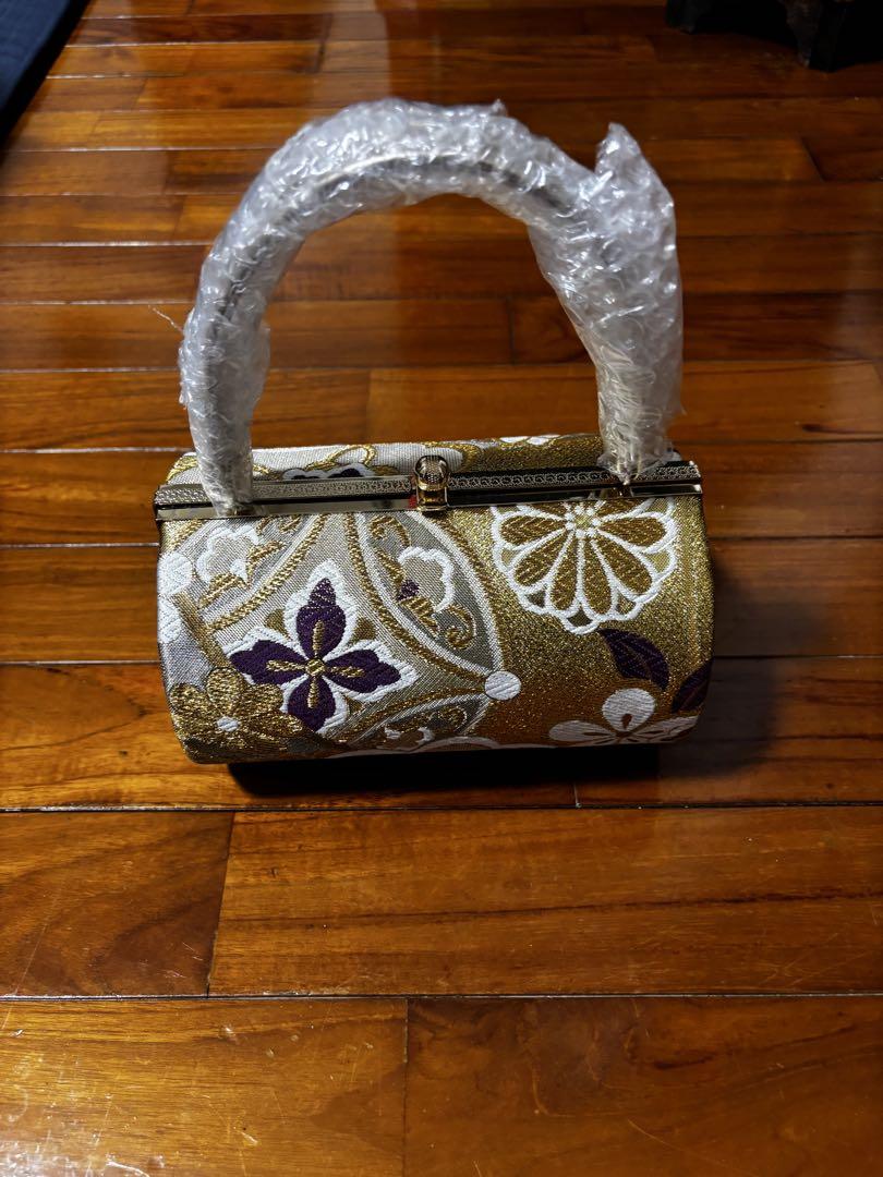 和装用バッグ 金色 刺繍入り　成人式