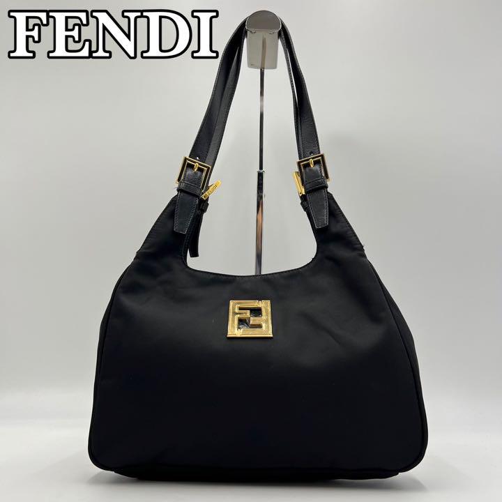 FENDI ショルダーバッグ ゴールドFFロゴ金具 トート ナイロン ブラック 【即納】 ゴールドFFロゴ金具 FENDI ショルダーバッグ ゴールドFFロゴ金具 トート ナイロン ブラック 【即納】 ゴールドFFロゴ金具