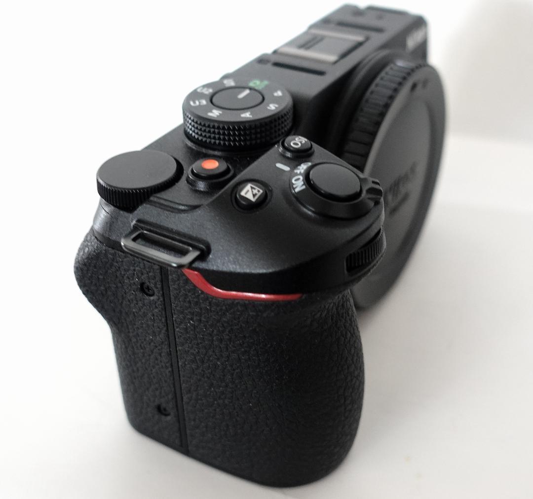 出産祝いなども豊富 メーカー保証残あり！ほぼ新品 ニコン Z30 ボディ デジタルカメラ