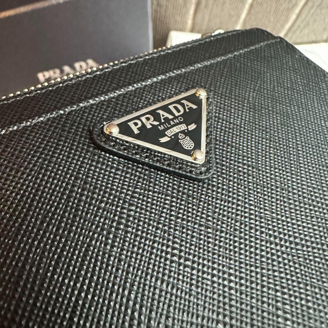 新品 PRADA サフィアーノトライアングル ミニ財布 フラグメントケース 画像4