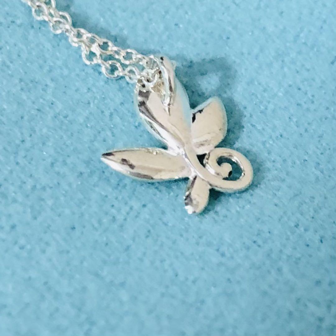 Tiffany & Co. シルバー リーフネックレス Tiffany & Co. シルバー リーフネックレス - メルカリ
