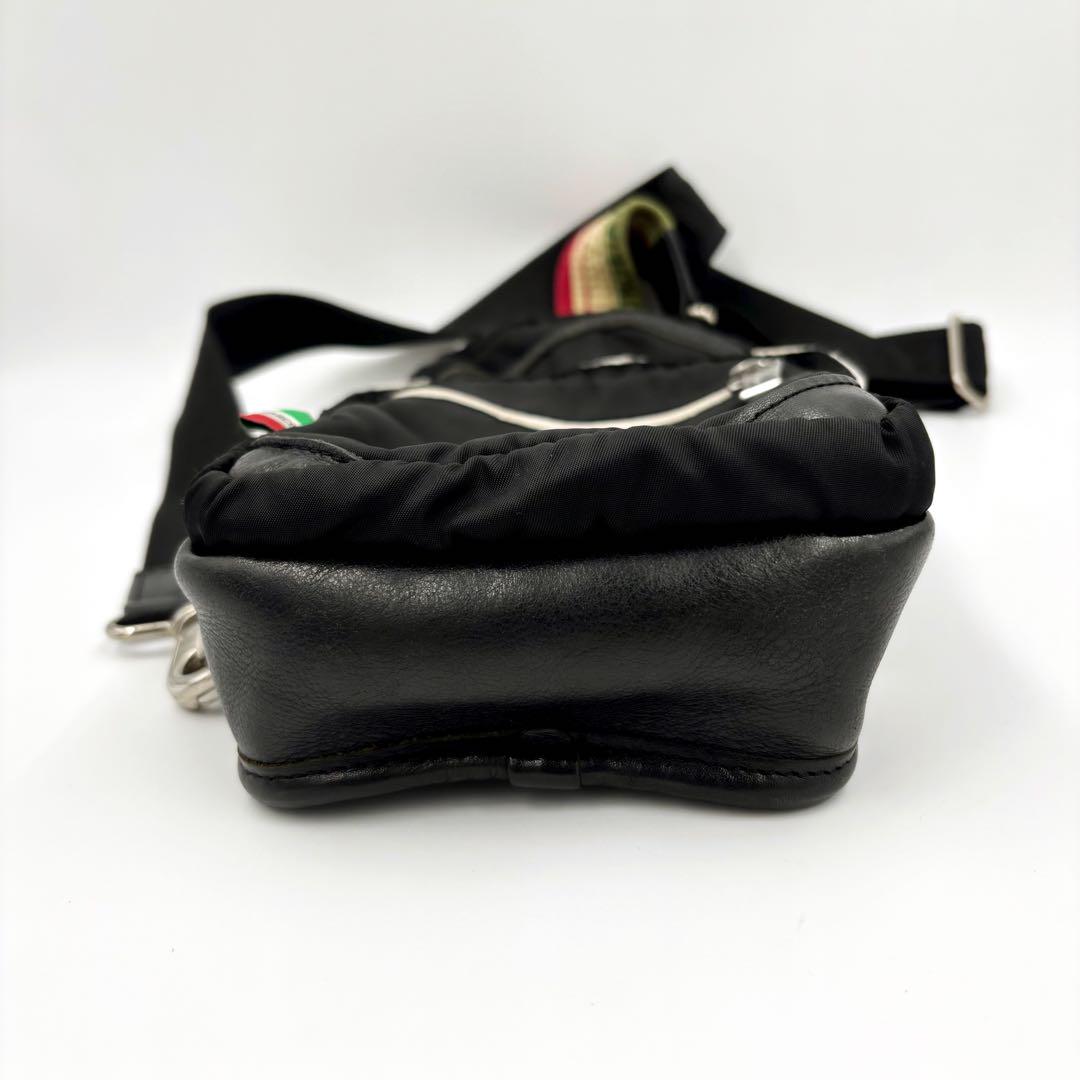 美品orobianco ブラック スリングバッグ