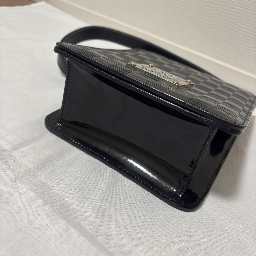 LOUIS VUITTON エナメル　ショルダーバッグ　ブラック
