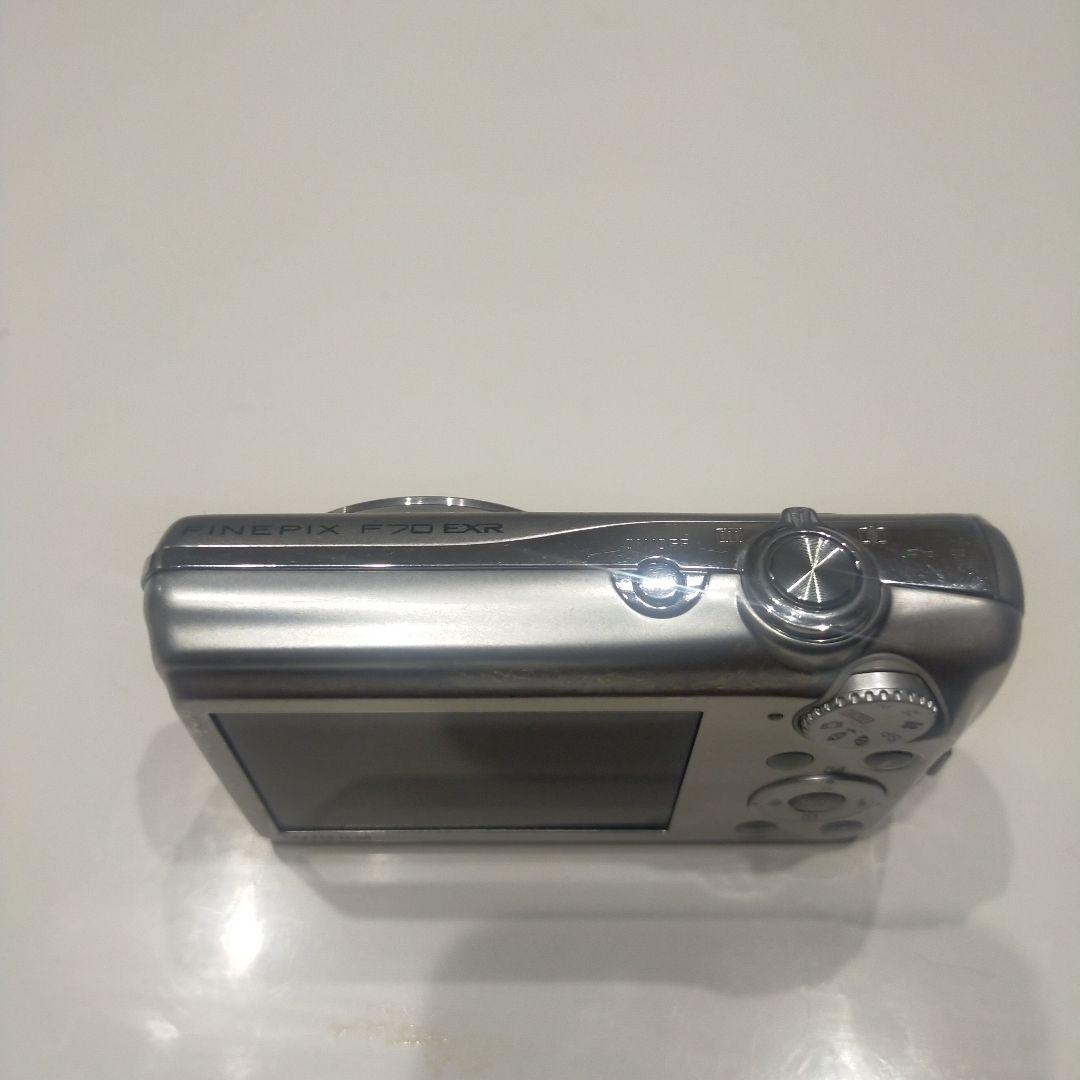 動作確認済Fujifilm FinePix F70EXR デジカメ シルバー