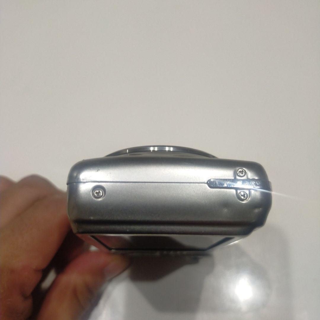 動作確認済Fujifilm FinePix F70EXR デジカメ シルバー