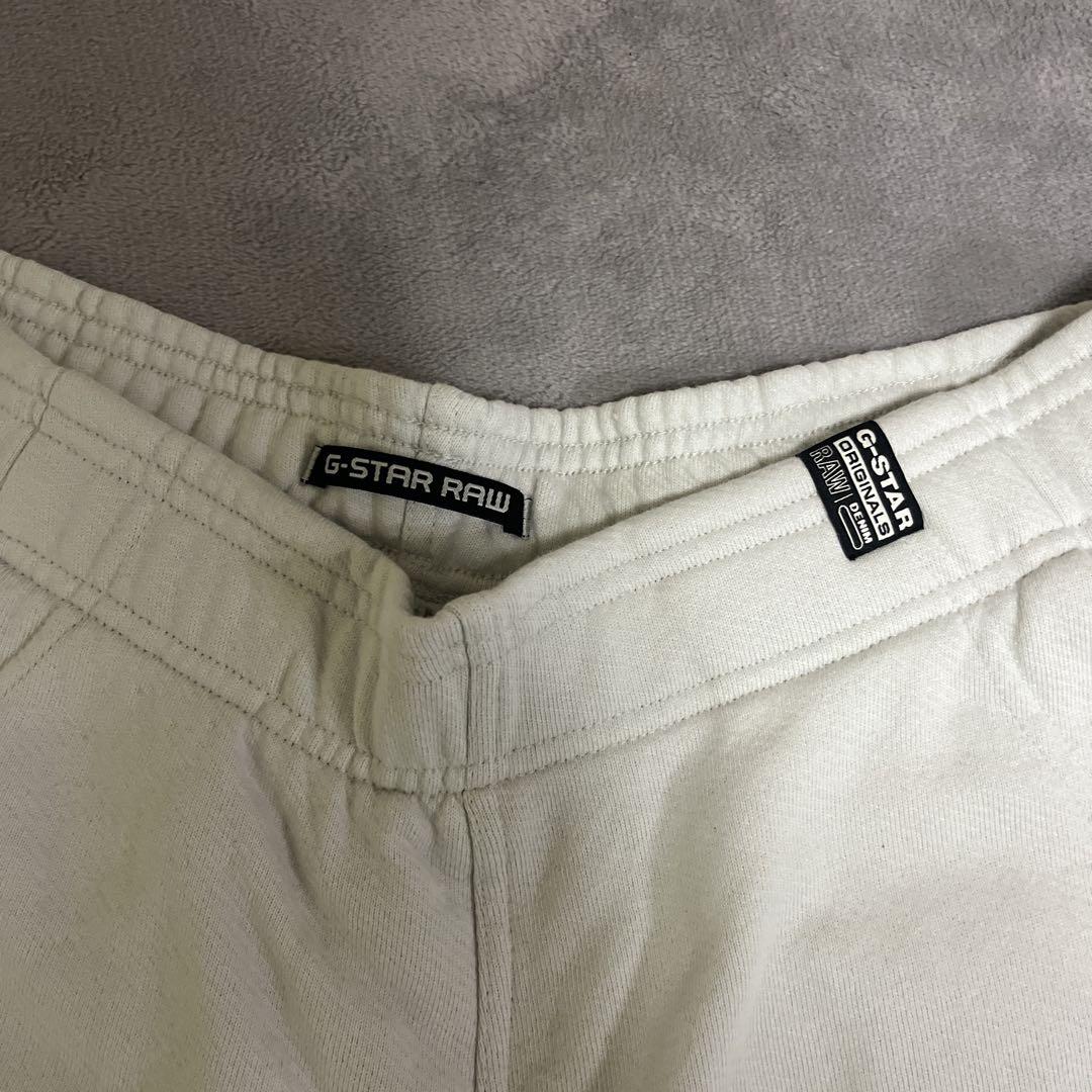 G-STAR RAW ホワイトショートパンツ