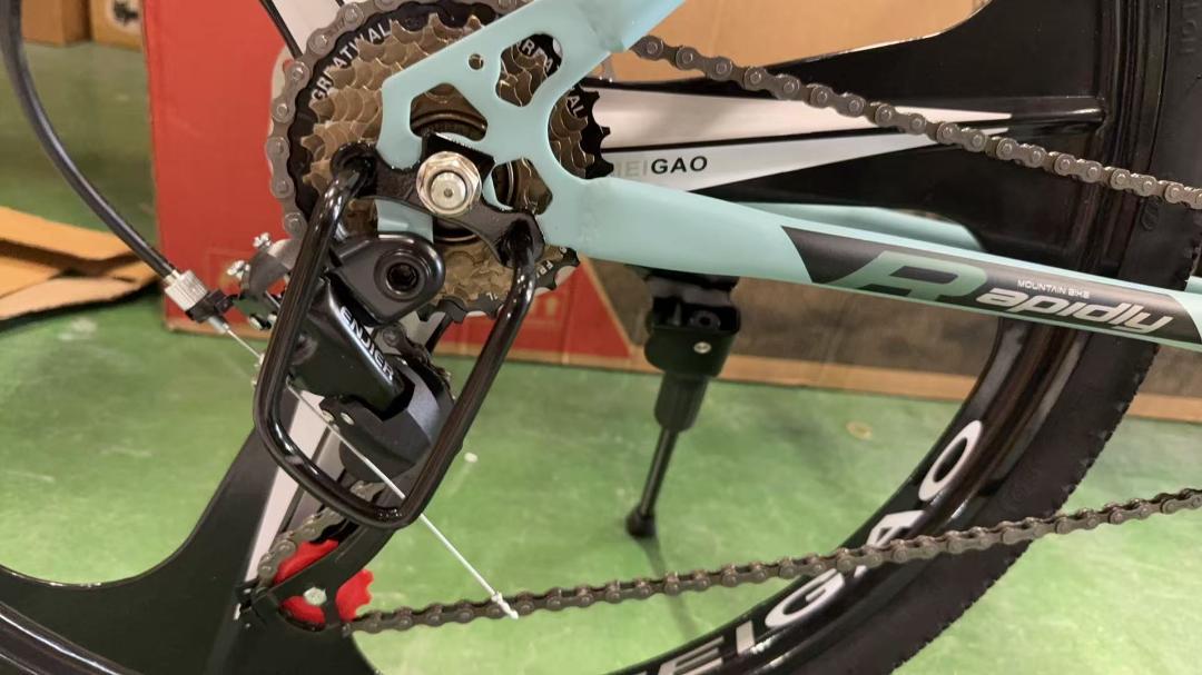 マウンテンバイク 26インチ MTB 自転車 21段変速 ディスクブレーキ