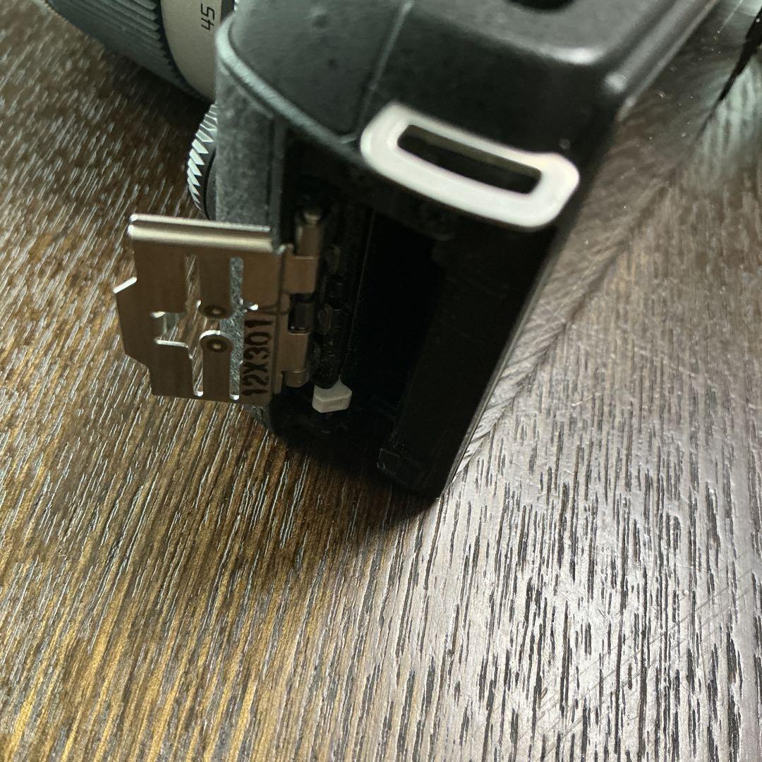 ジャンク　PENTAX Q10 デジタルカメラ　レンズ付き