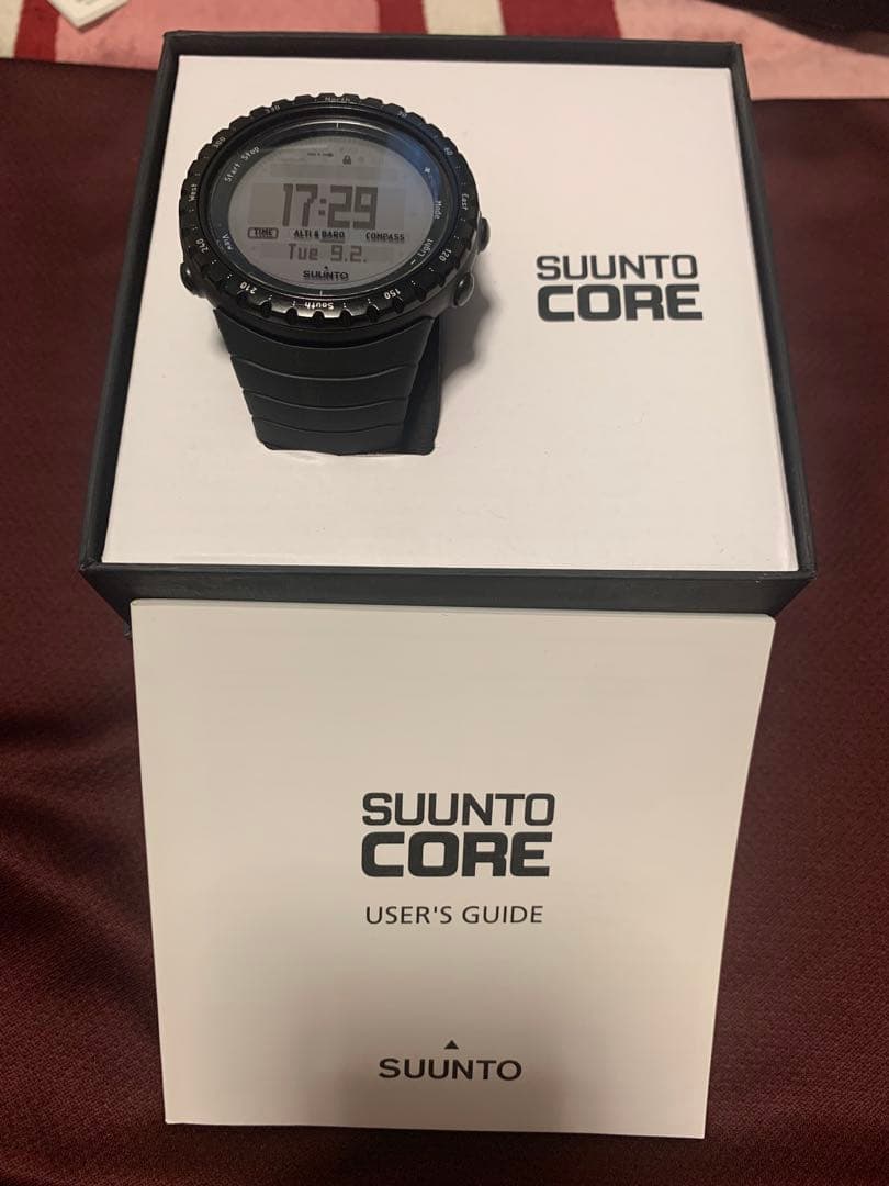 【SUUNTO／スント】アウトドアウォッチ Core Regular Black
