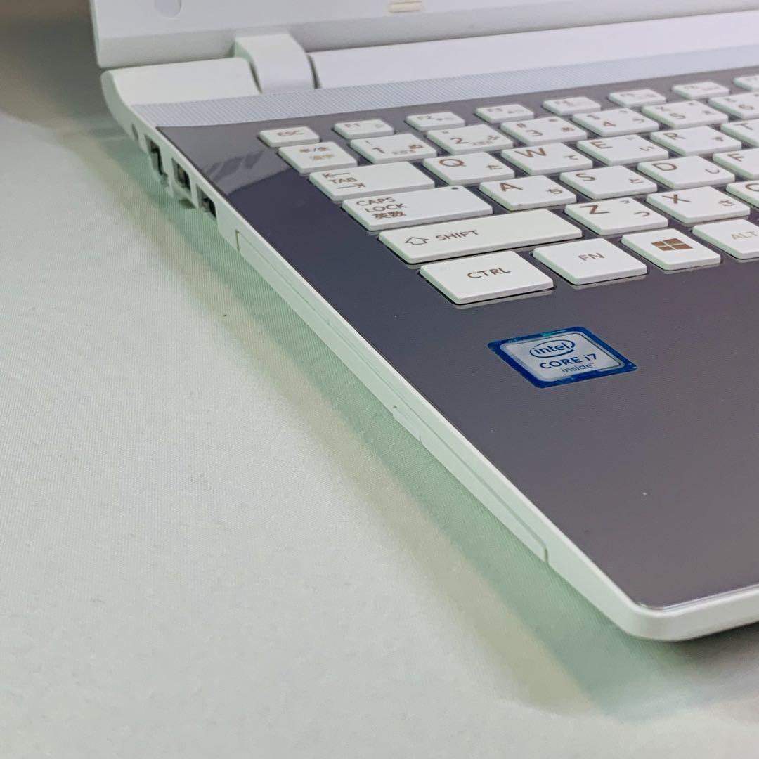 i7