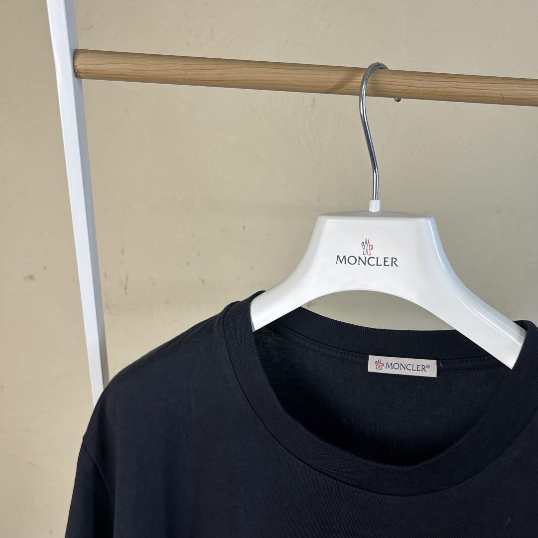 【新作】【美品】 MONCLERモンクレール半袖Tシャツ黒系L