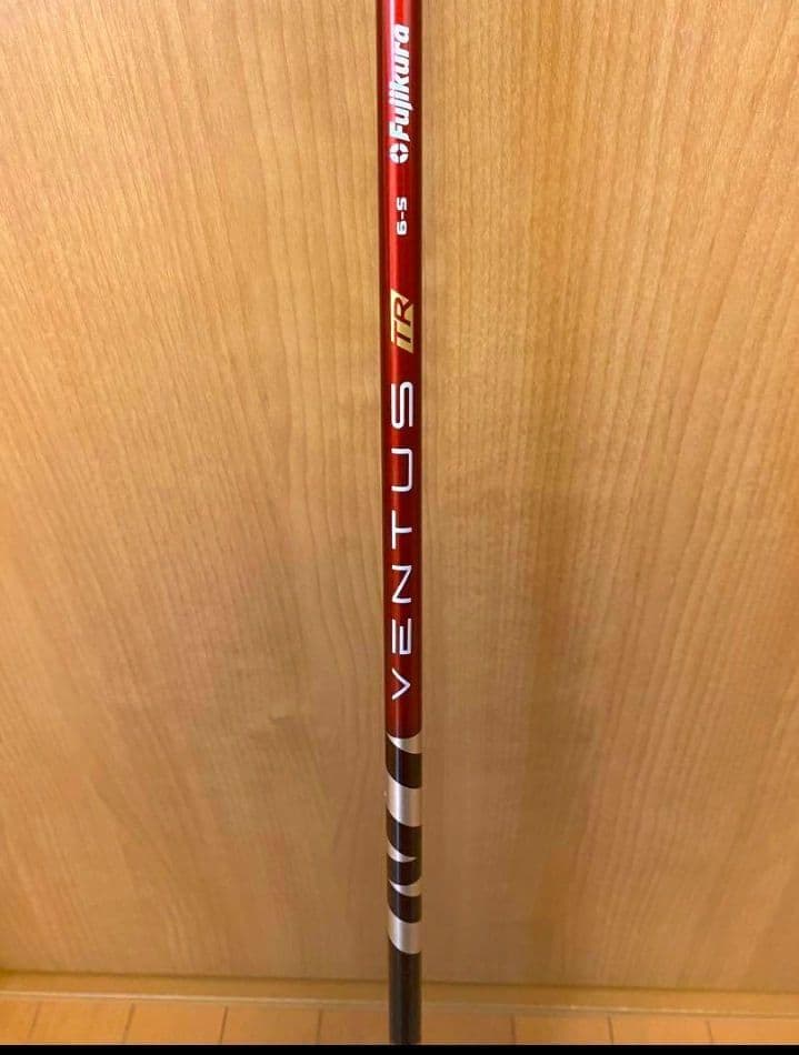 VENTUS TR RED6S テーラメイドスリーブ 1W用目立った傷や汚れなし