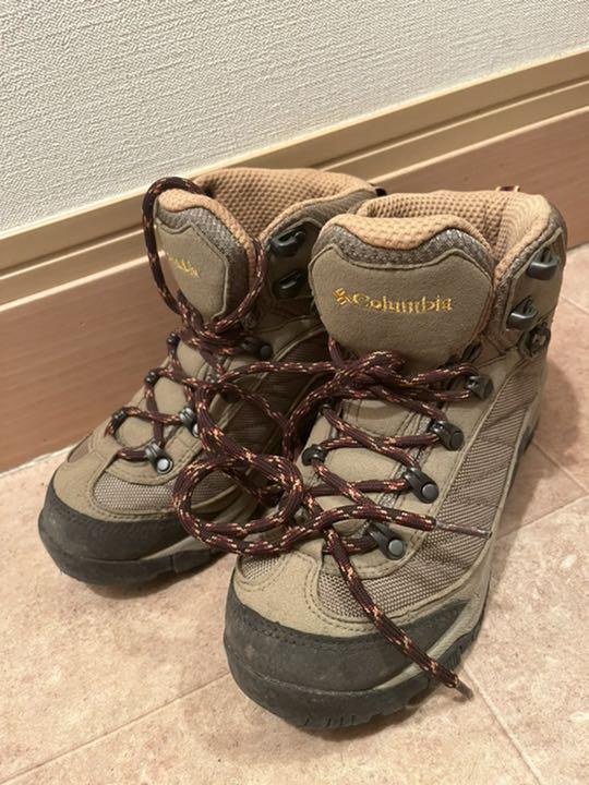 トレッキングシューズ 登山靴　コロンビア