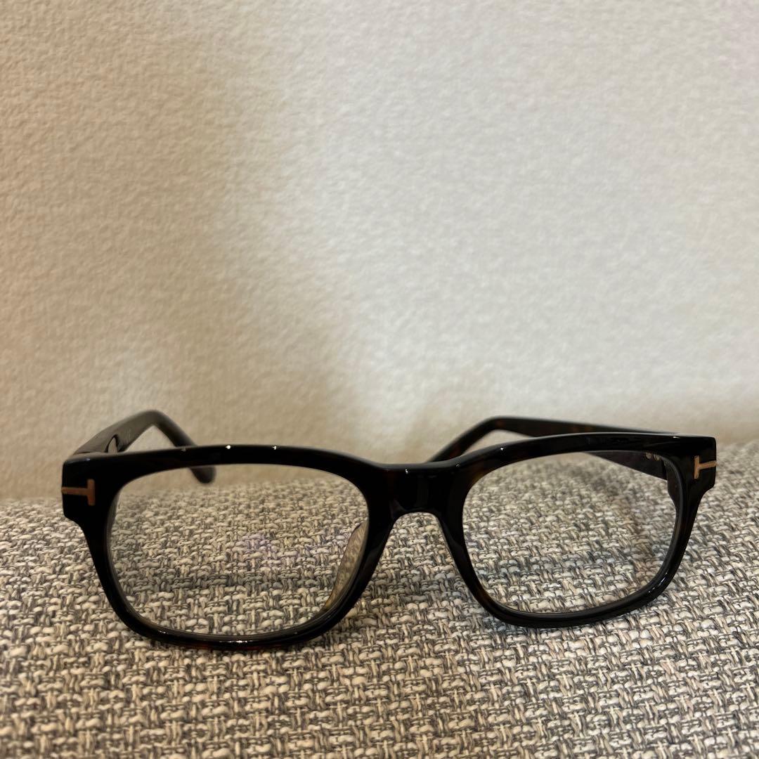 【TOM FORD】べっ甲柄メガネ(度なし・UV/ブルーライトカットレンズ)