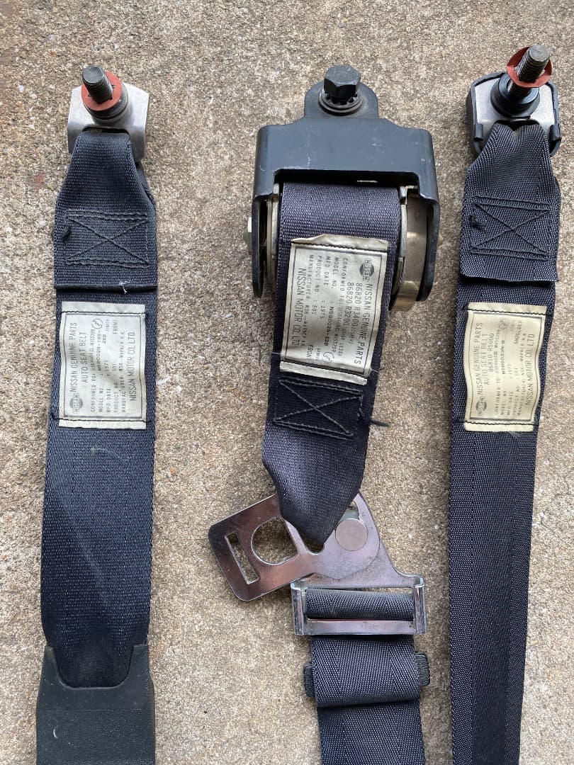 810純正 3点式シートベルト左右目立った傷や汚れなし