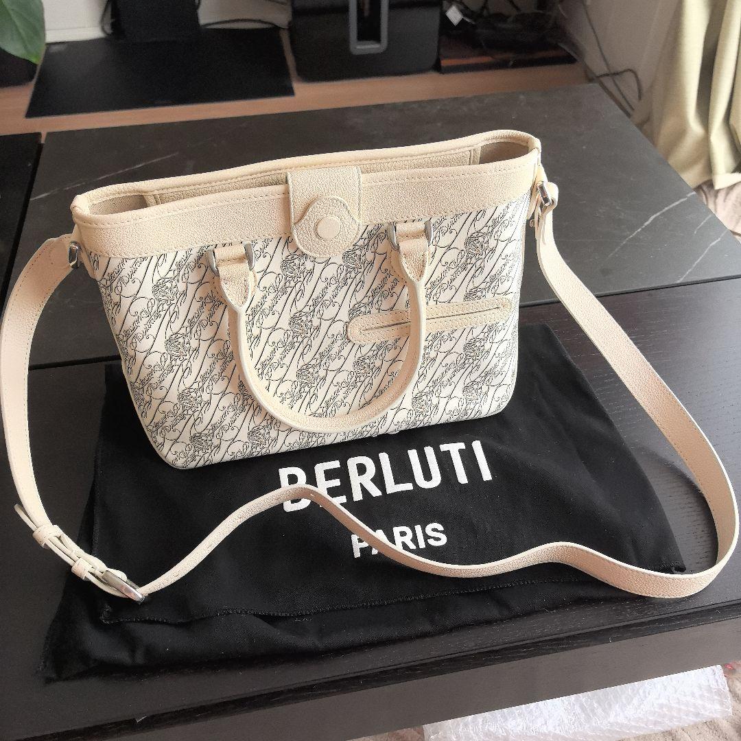 Berluti ベルルッティ トゥジュールXSトワルマルブフ バッグ
