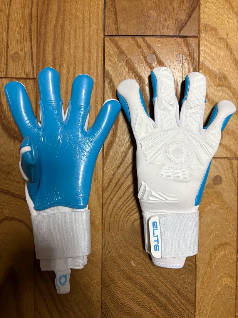 新品　ラスト在庫　特価　エリートスポーツ　キーパーグローブ　AQUA 8号
