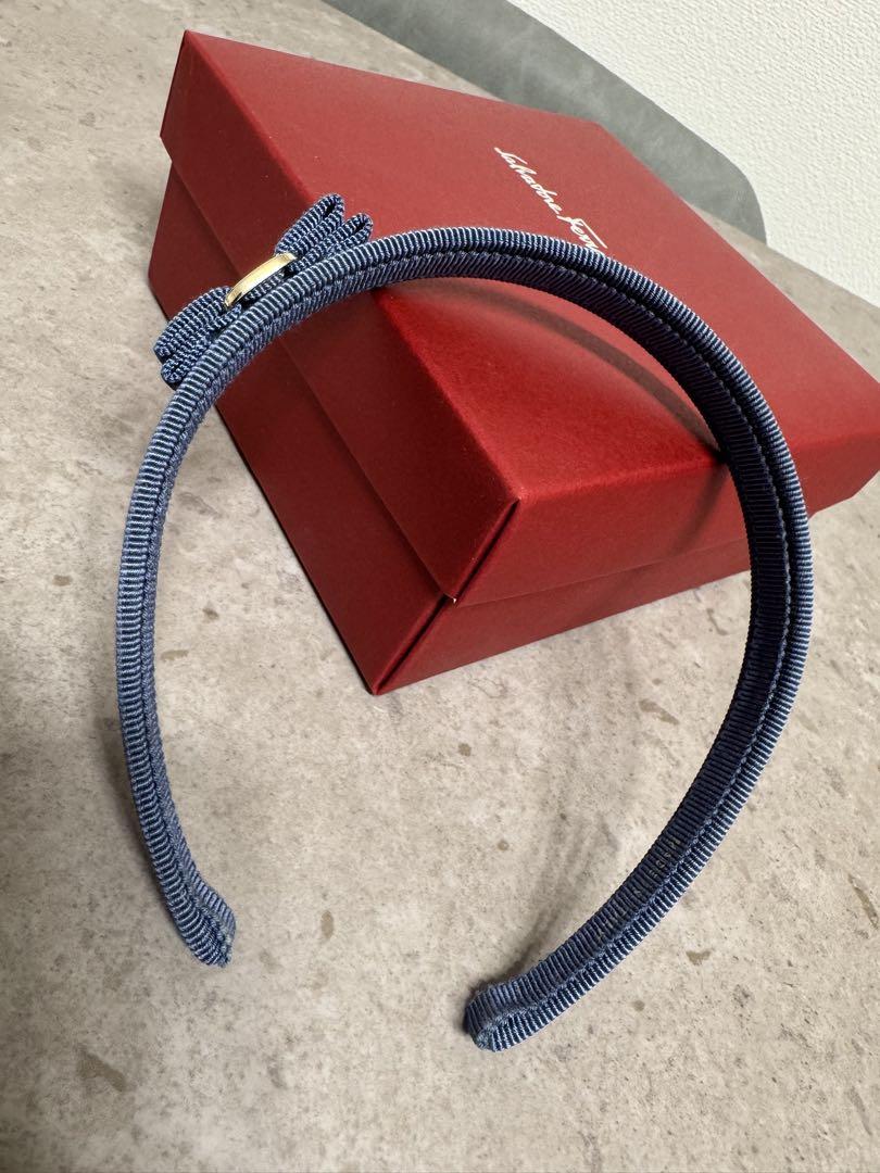 【美品】Salvatore Ferragamo ネイビーリボンカチューシャ