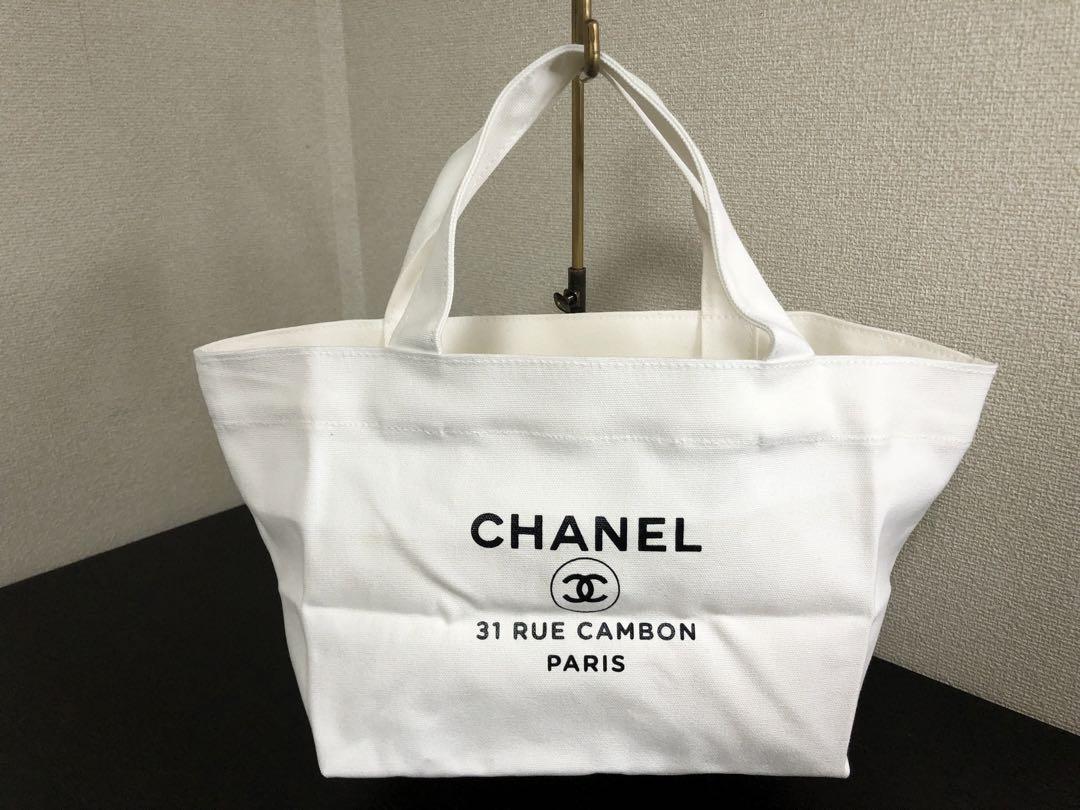 CHANEL ホワイト ロゴ刺繍 ハンドバッグ ノベルティ 白 トートバッグ CHANEL ホワイト ロゴ刺繍 ハンドバッグ ノベルティ 白 トート