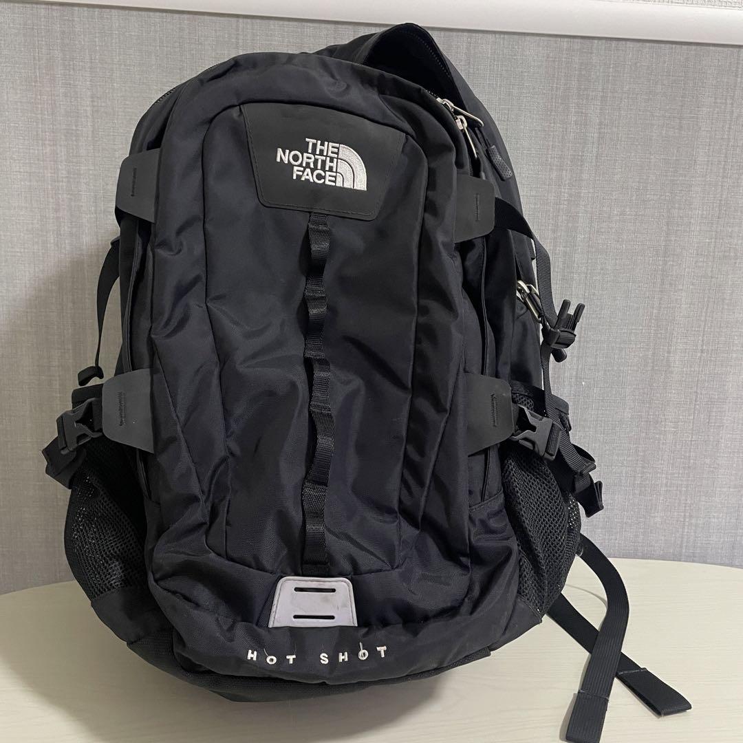 THE NORTH FACE HOT SHOT ブラックバックパック