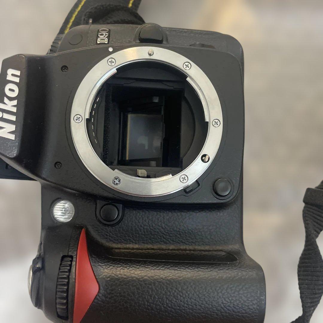 Nikon デジタル一眼レフカメラ D90