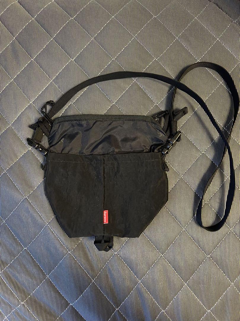 ブラック ナイロン ショルダーバッグ サコッシュ　supreme シュプリーム 7,000円