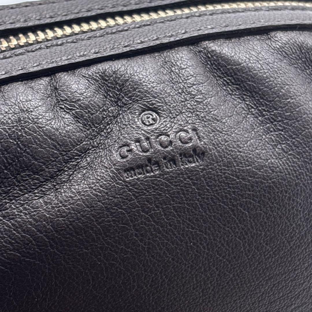未使用級 グッチ GUUCI バンブー レザー ポーチ バニティ シボ革