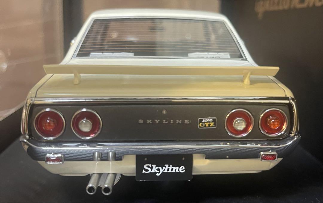 ミニカー Nissan Skyline 2000 GT-X GC110 1/18 Whit