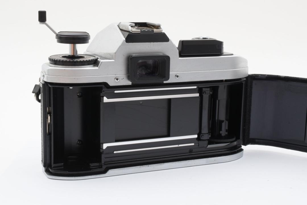 超美品　ニコン FG-20 シルバー フィルムカメラ　モルト新品交換済 B337